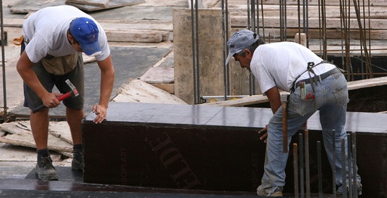 Εργαζόμενοι σε αυθαίρετες κατασκευές θα συλλαμβάνονται και θα οδηγούνται στο αυτόφωρο